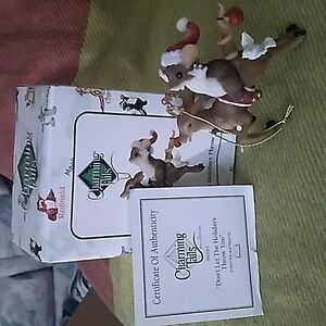 Fitz & Floyd Charming Tails "Don't Let The Holidays Throw You" Ornament